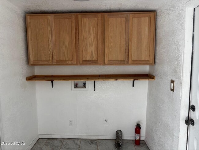 Photo - 823 E 17th St