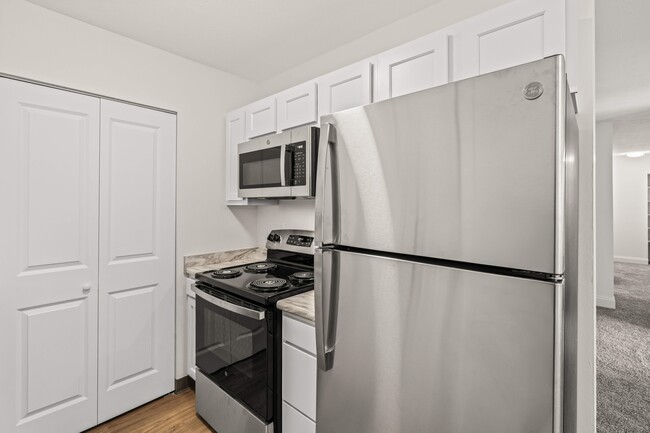 Building Photo - Prime at Laurel Springs Rental