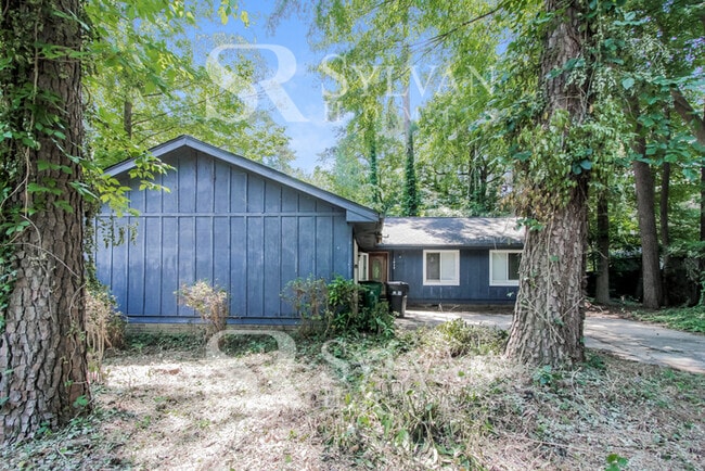Building Photo - The Lifestyle You Deserve. Rental
