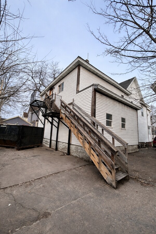 Photo - 317 Earl St Unidad Upper