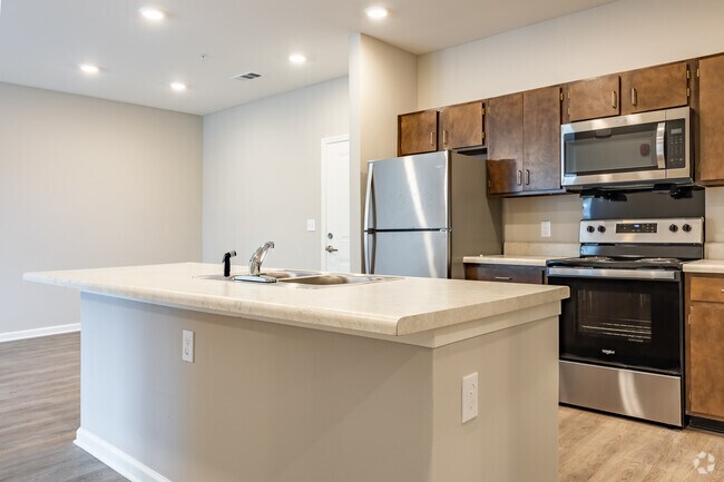 2BR, 1BA - 972SF