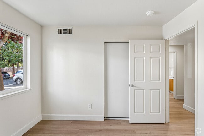 3BR, 1BA - 1,004SF - First Bedroom