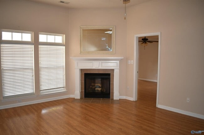 Photo - 117 Millside Ln NW