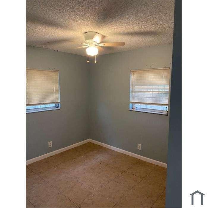 Photo - 3370 NW 8th Pl