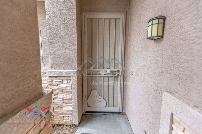 Photo - 2058 S Longwood