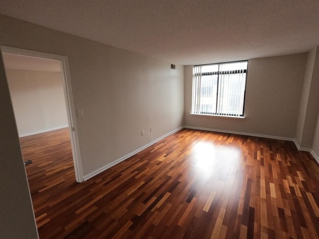 Photo - 700 1st St Unit 5G