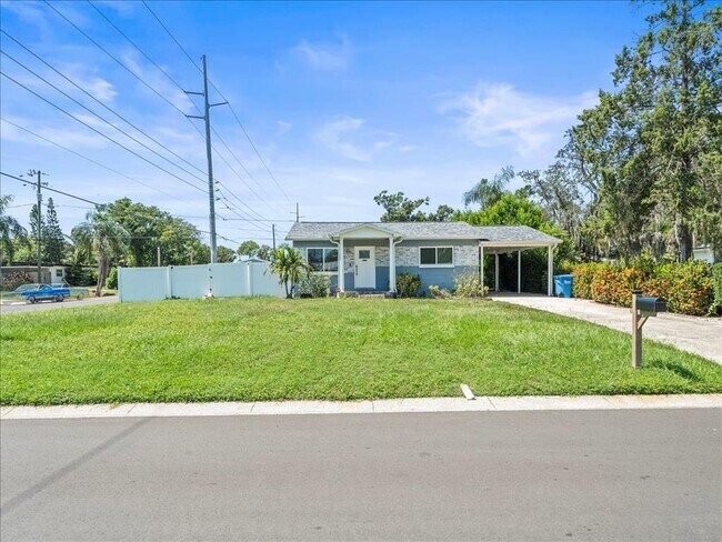 Photo - 2200 Capri Dr