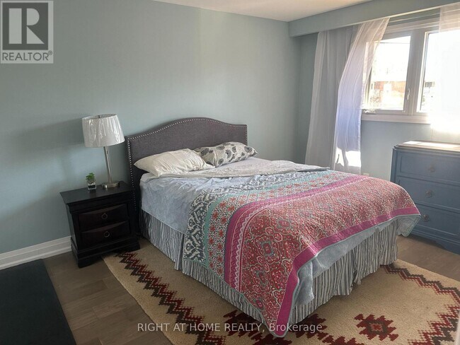 Photo - 4076 Woodington Dr