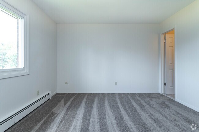 3BR , 2BA - 1395 SF