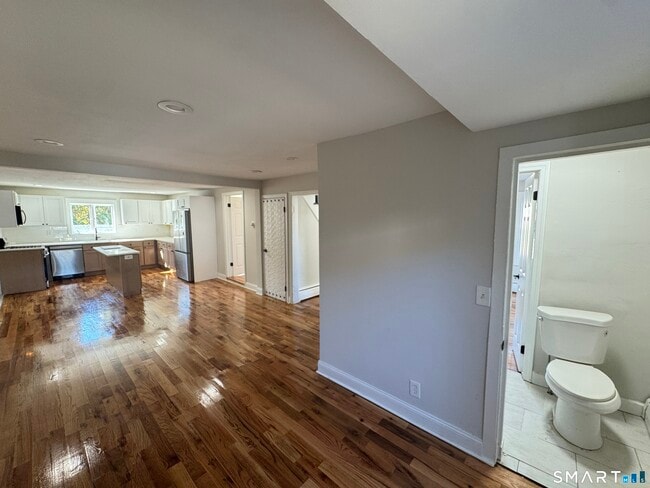 Photo - 137 Middletown Ave