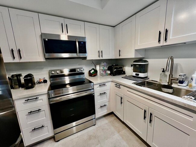 Photo - 2033 SE 10th Ave Unit 620