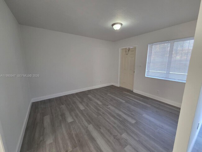 Photo - 1628 SW 7th St Unidad 4