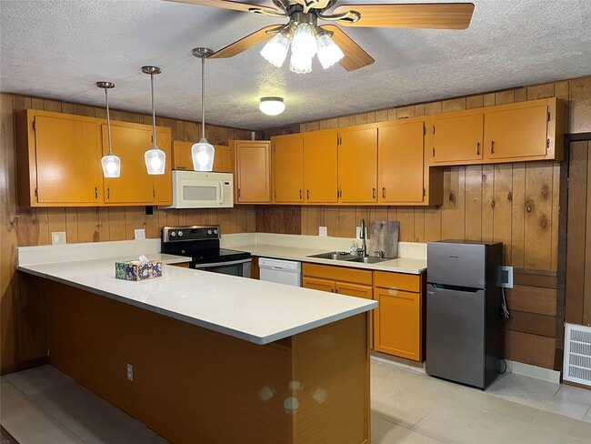 Photo - 5662 FM943 Unit 1