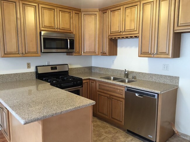 Photo - 2115 Mathews Ave