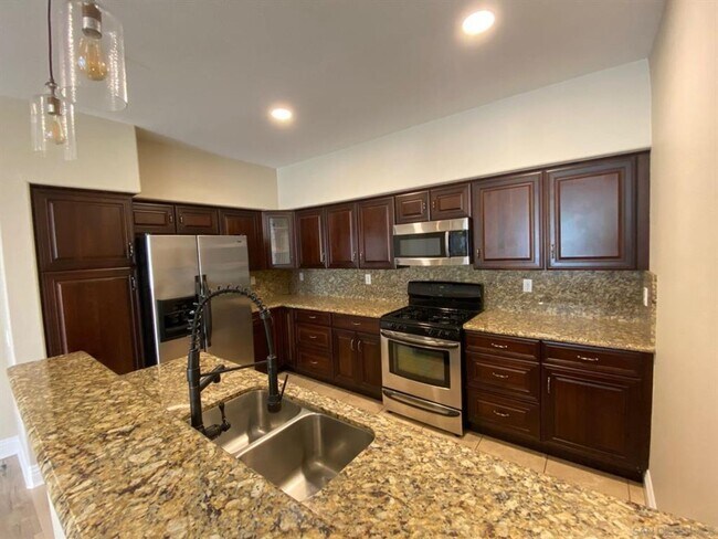 12376 Carmel Country Rd Unit 207