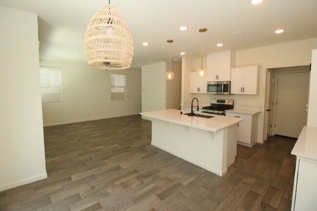 Photo - 3732 Graystoke Way