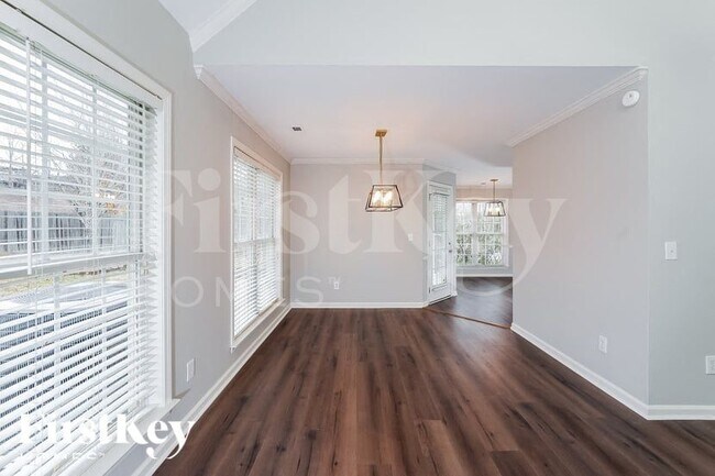 Photo - 609 Camden Cove Ln