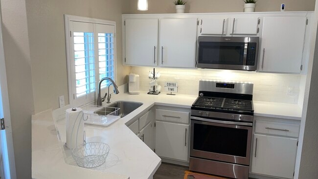 Photo - 251 S Green Valley Pky Unidad 2721