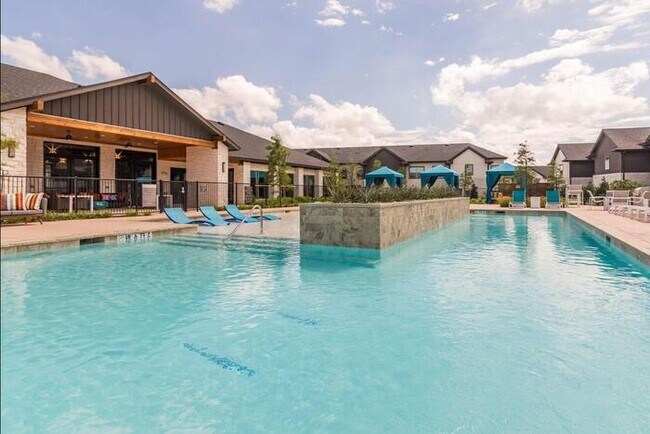 Photo - 16760 Ronald Reagan Blvd Unit b3