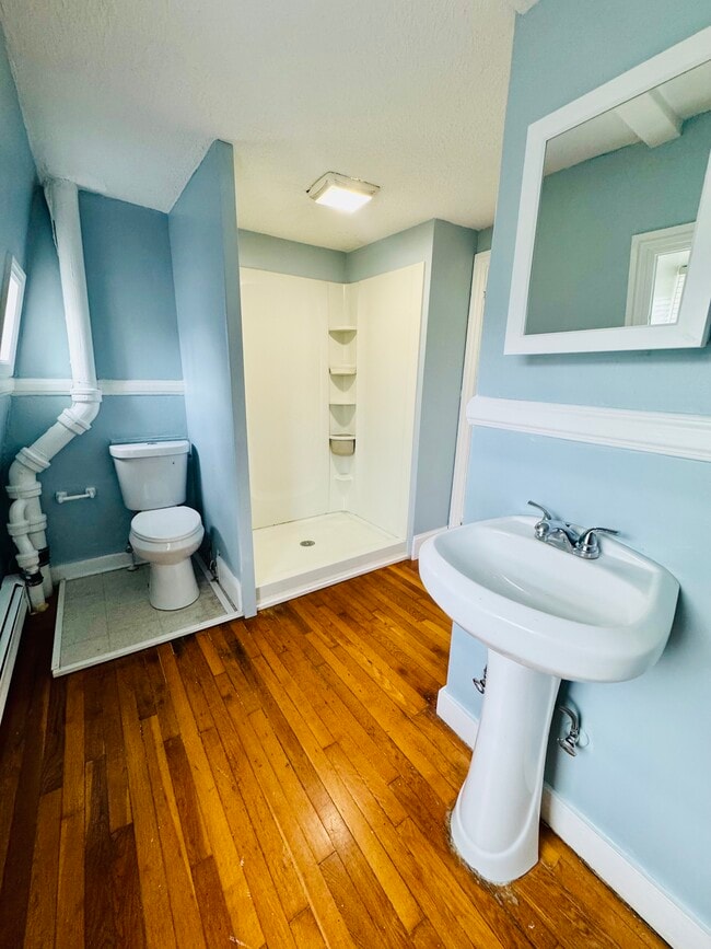 38 Ivy St Unit 3