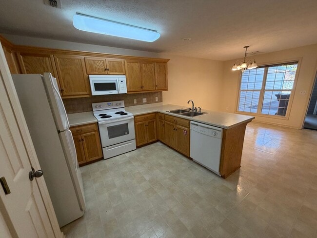 Photo - 1482 Bailee Way SW