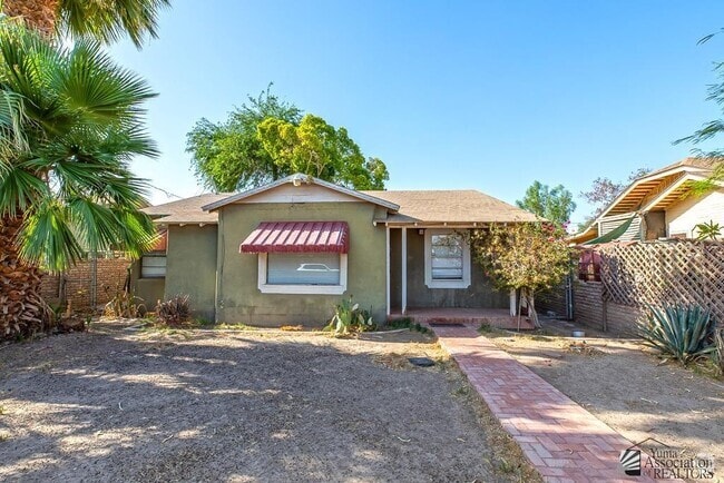 Building Photo - 764 W 2nd St Rental