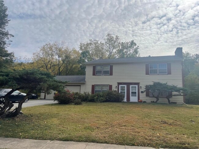 Building Photo - 602 Manor Dr