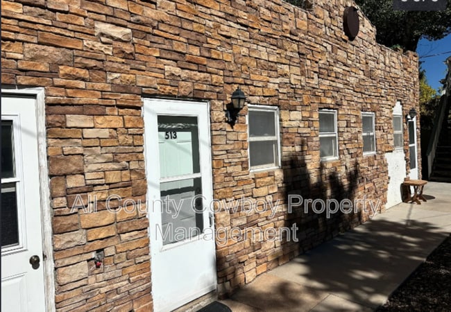 Photo - 513 E Custer St