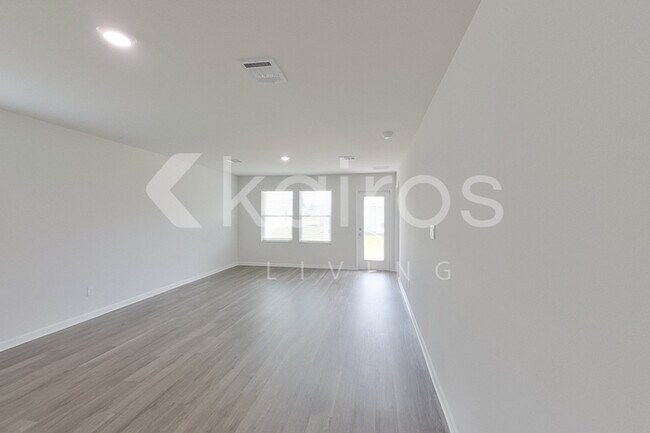 Photo - 14250 Ruffian Ave