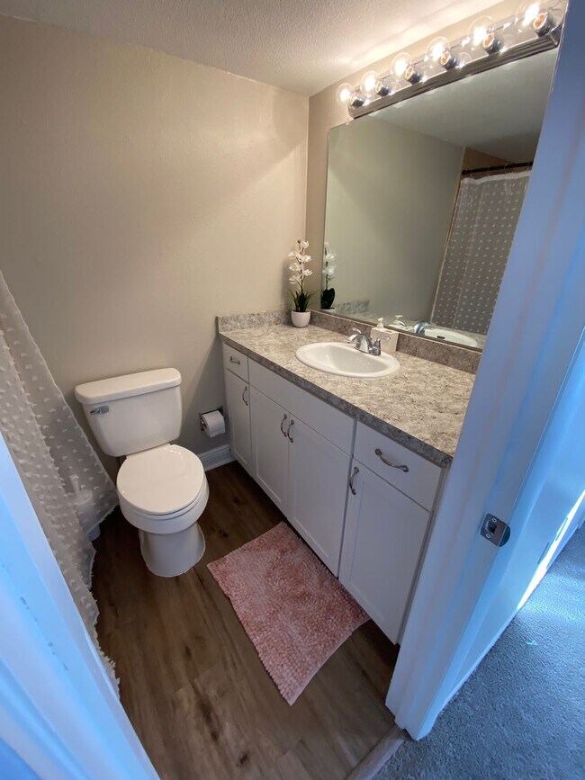 Photo - 6060 Village Cir Unidad 6060