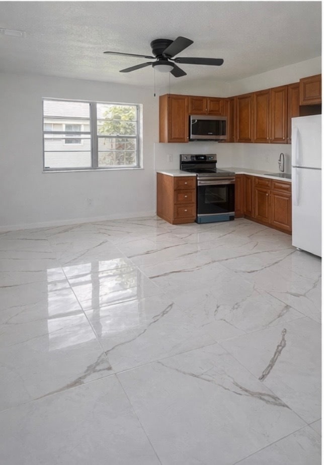 Building Photo - 14141 NE 3rd Ct Unit 14141