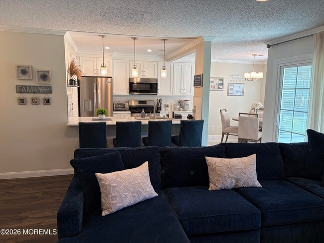 2111 Waters Edge Dr Unit 2111