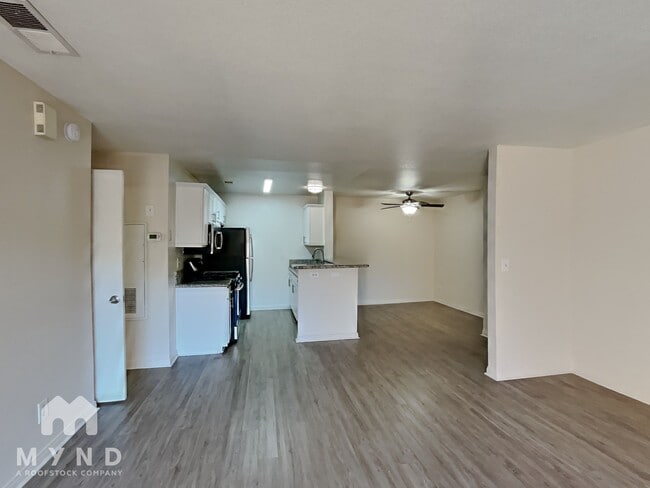 Photo - 2200 S Fort Apache Rd Unidad 1089