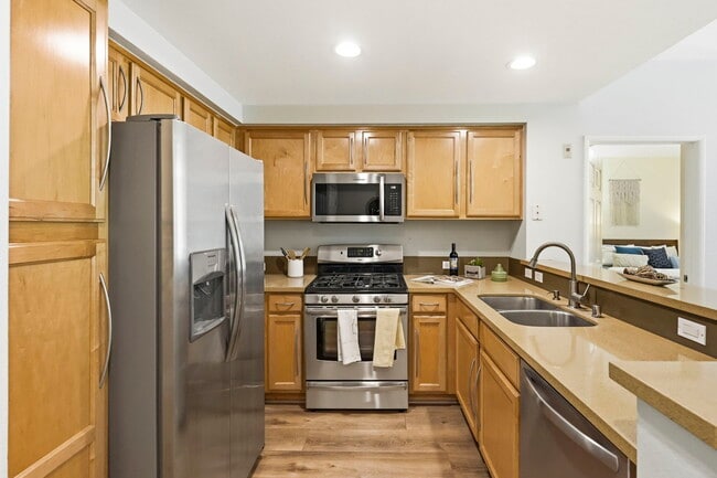280 Caldecott Ln Unit 280 Caldecott #202