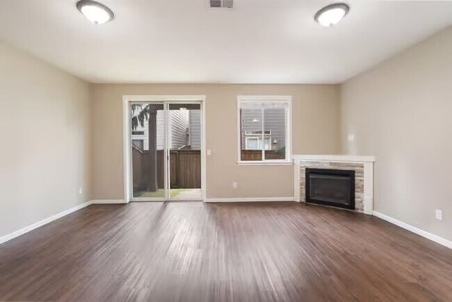Photo - Amazing luxury home for rent!!