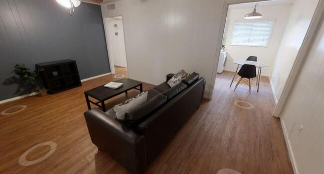 Photo - 3011 Whitis Ave Unidad 204