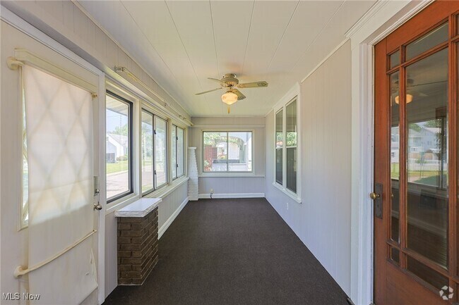 Building Photo - 522 Columbus Ave NW Rental