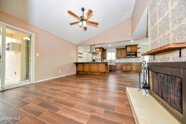 Photo - 10348 Darin Rd