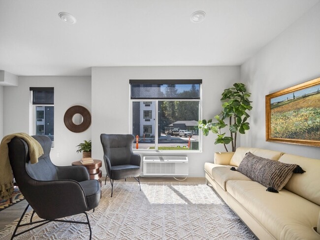 Building Photo - Sixty20 on 4th