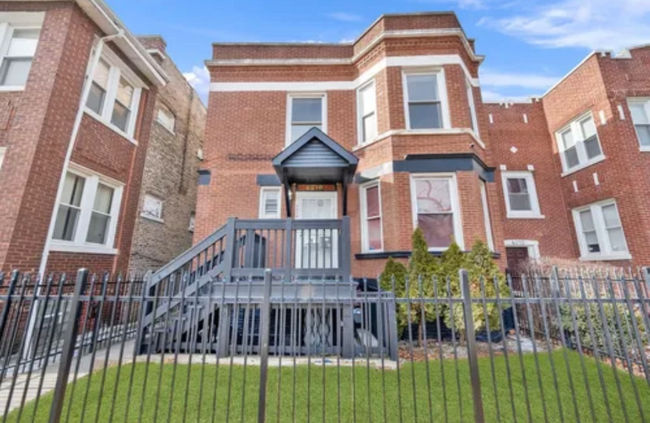 Photo - 6216 S Artesian Ave Apartment Unit 1