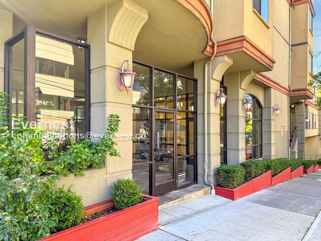 Photo - 133 Queen Anne Ave N Unidad 102