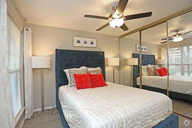 1BR,1BA - 491SF - OXFORD - BEDROOM
