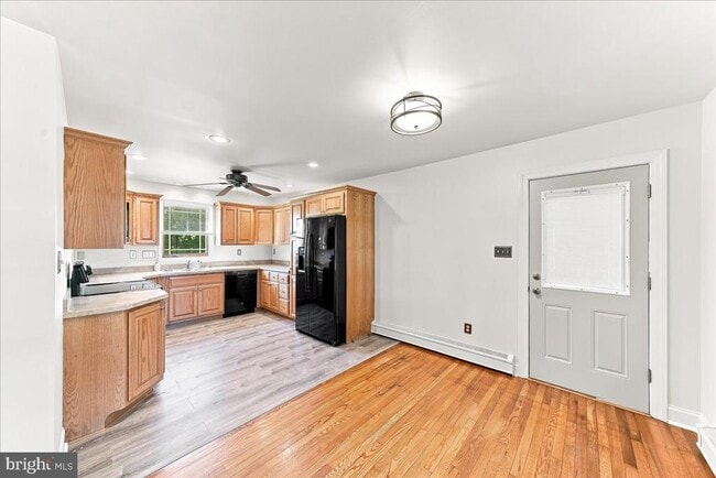 Photo - 110 E Hoffecker St