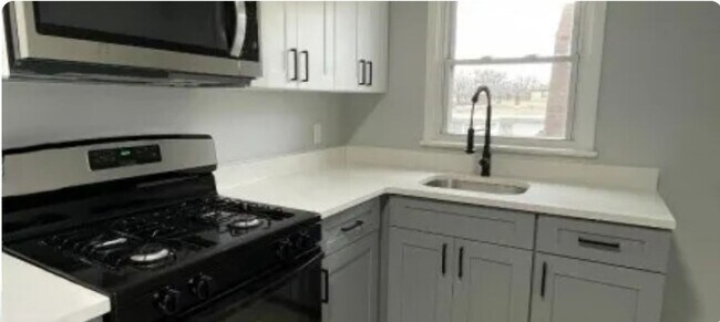 Building Photo - 616 Pierce Ave Unit 614 2nd Floor