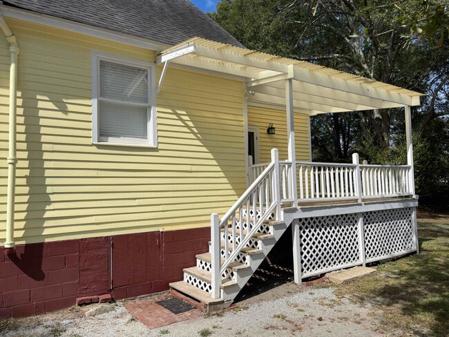 Photo - 162 Johnson St