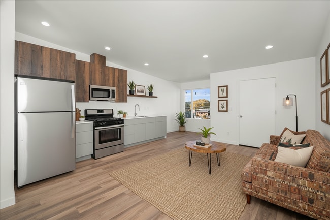 Photo - 3203 E 30th Ave