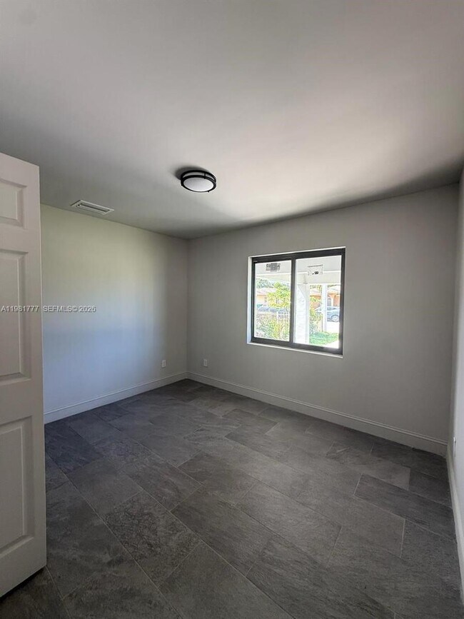 Photo - 2806 NW 9th Ct