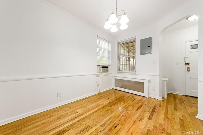 Photo - 545 E 93rd St Unidad 2