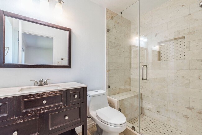 Photo - 1612 Woodgreen Dr