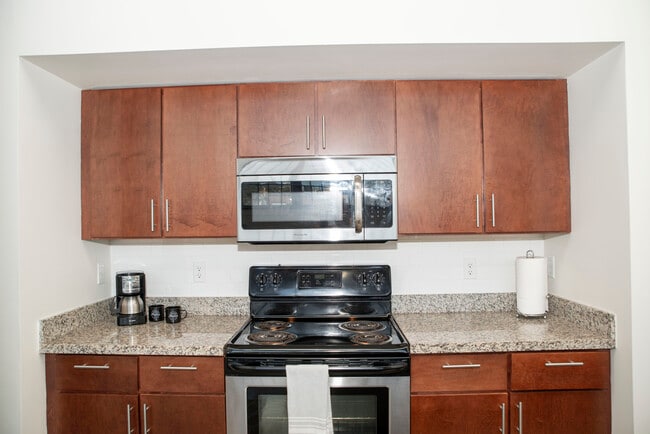 Building Photo - 800 Capitol